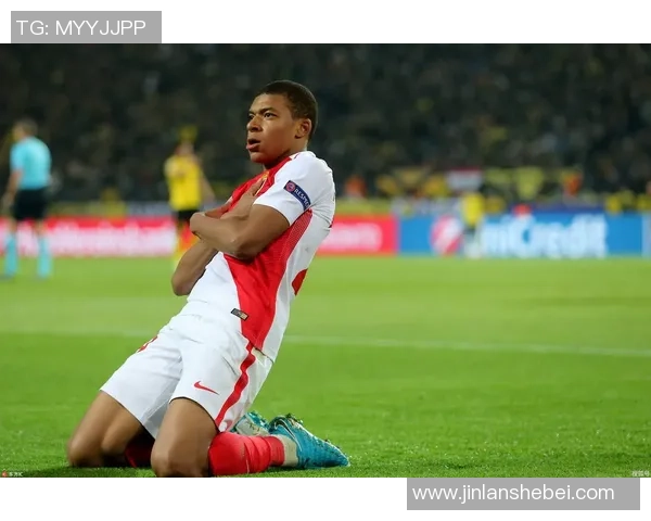 低迷足球巨星陷入困境表现不佳能否重新找回昔日巅峰状态