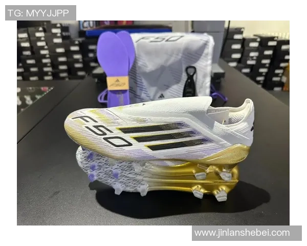 球星穿的足球鞋是否会磨脚原因解析与解决方案 球星穿的足球鞋是否会磨脚原因解析与解决方案